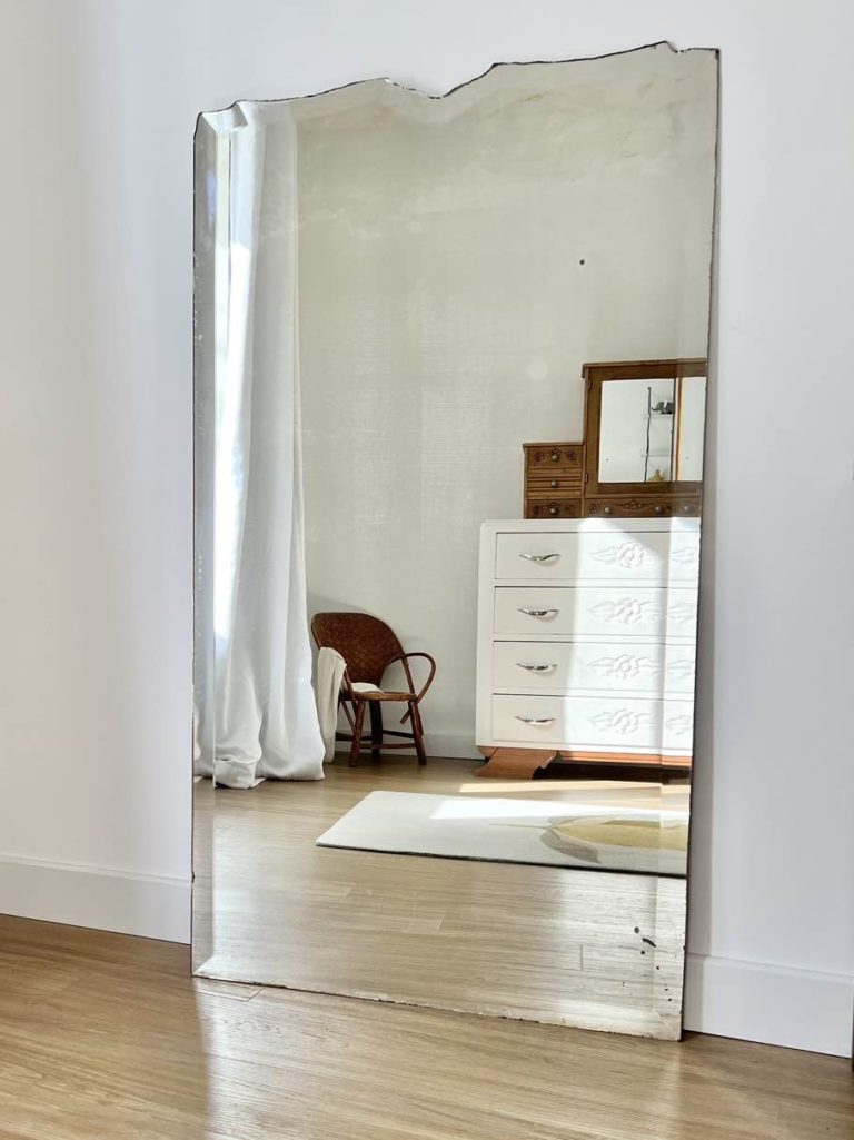 Miroir en Bronze Ciselé et Doré