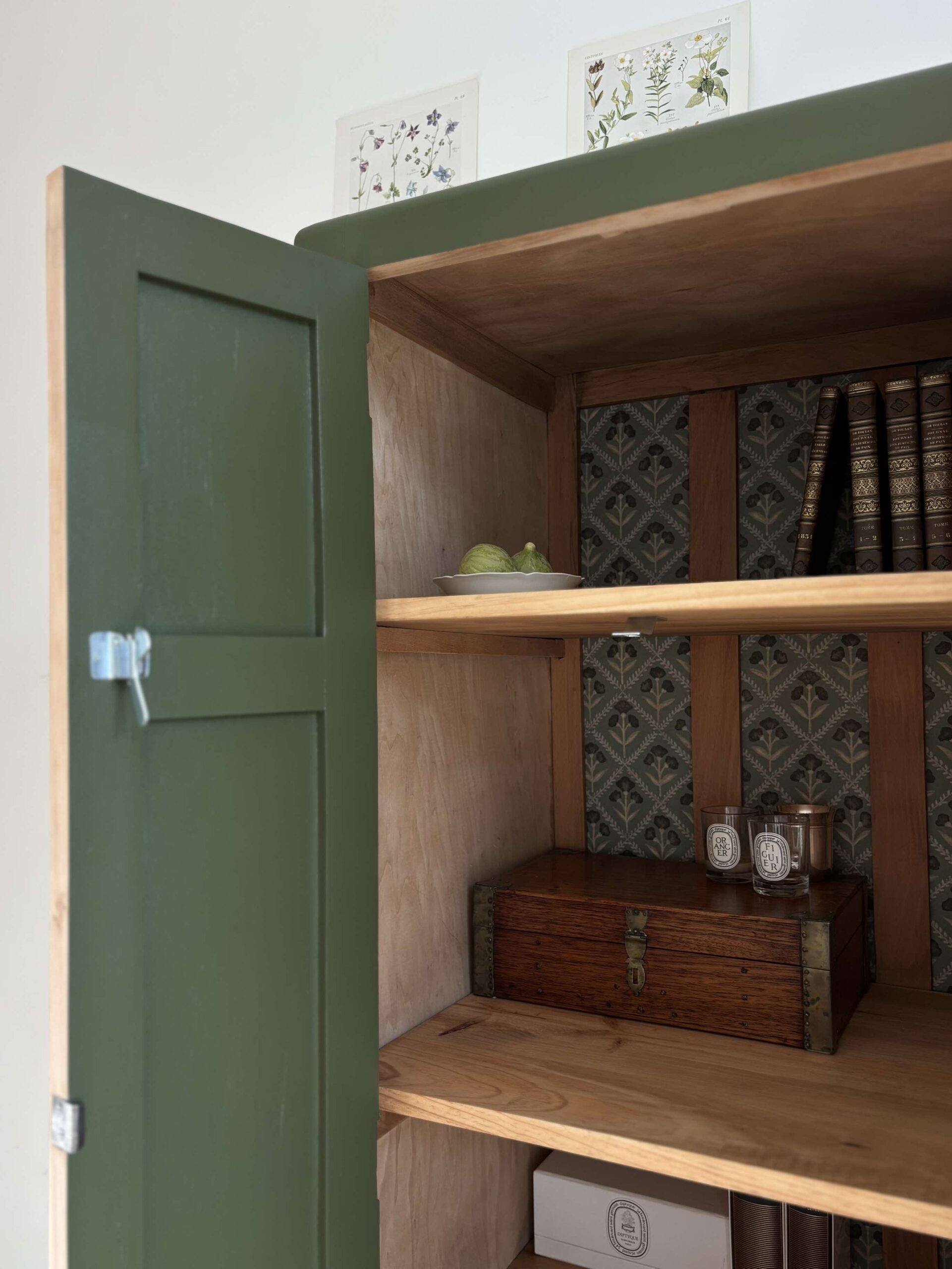 ADOPTÉE - La petite armoire "Aubade parisienne" – Image 11