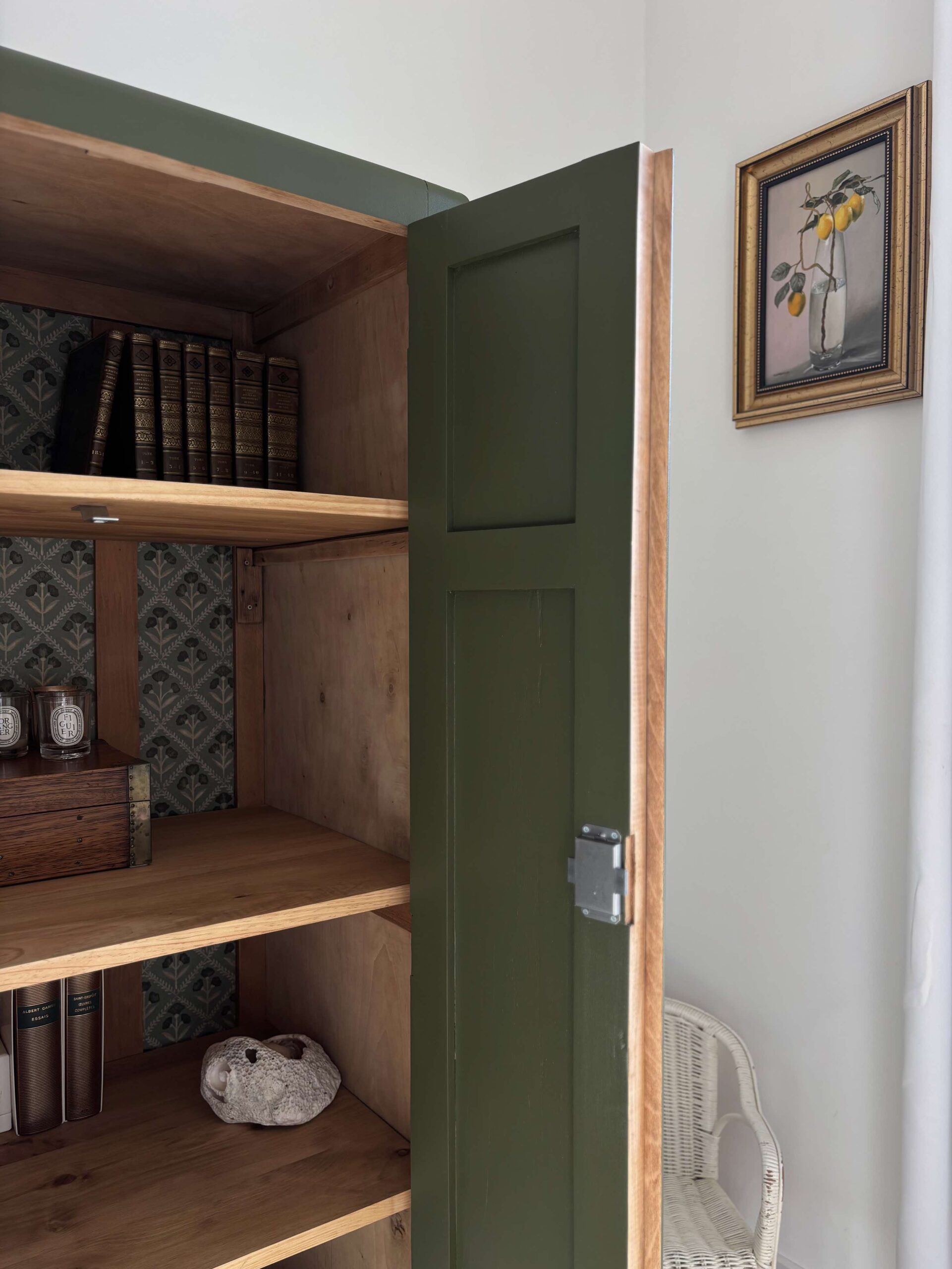 ADOPTÉE - La petite armoire "Aubade parisienne" – Image 18