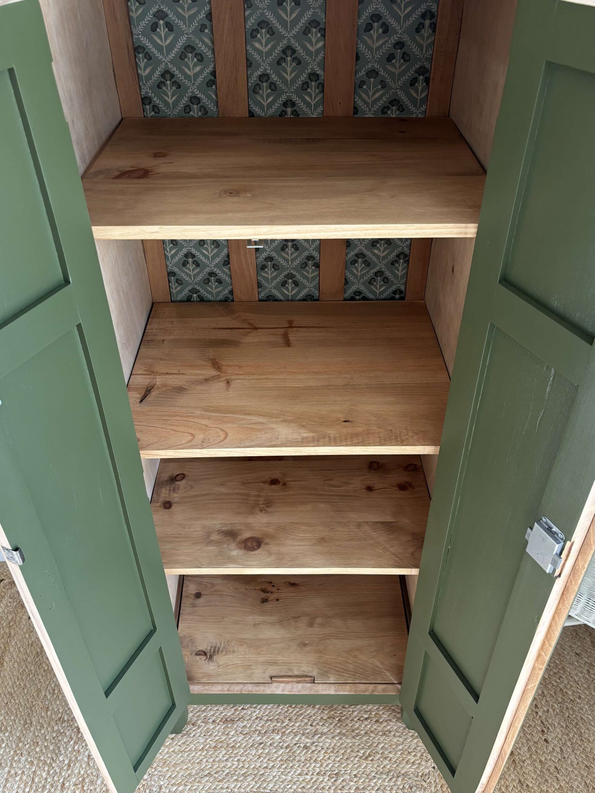 ADOPTÉE - La petite armoire "Aubade parisienne" – Image 21