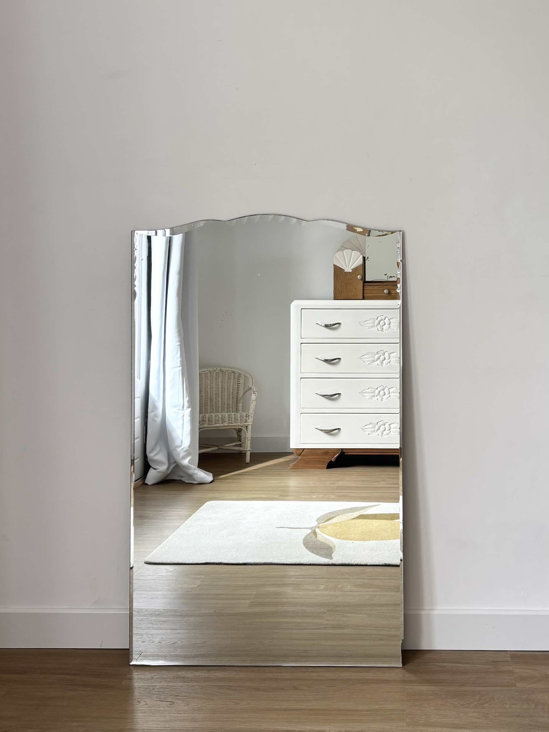 ADOPTÉ - Le miroir ciselé "Le camélia rouge" – Image 4