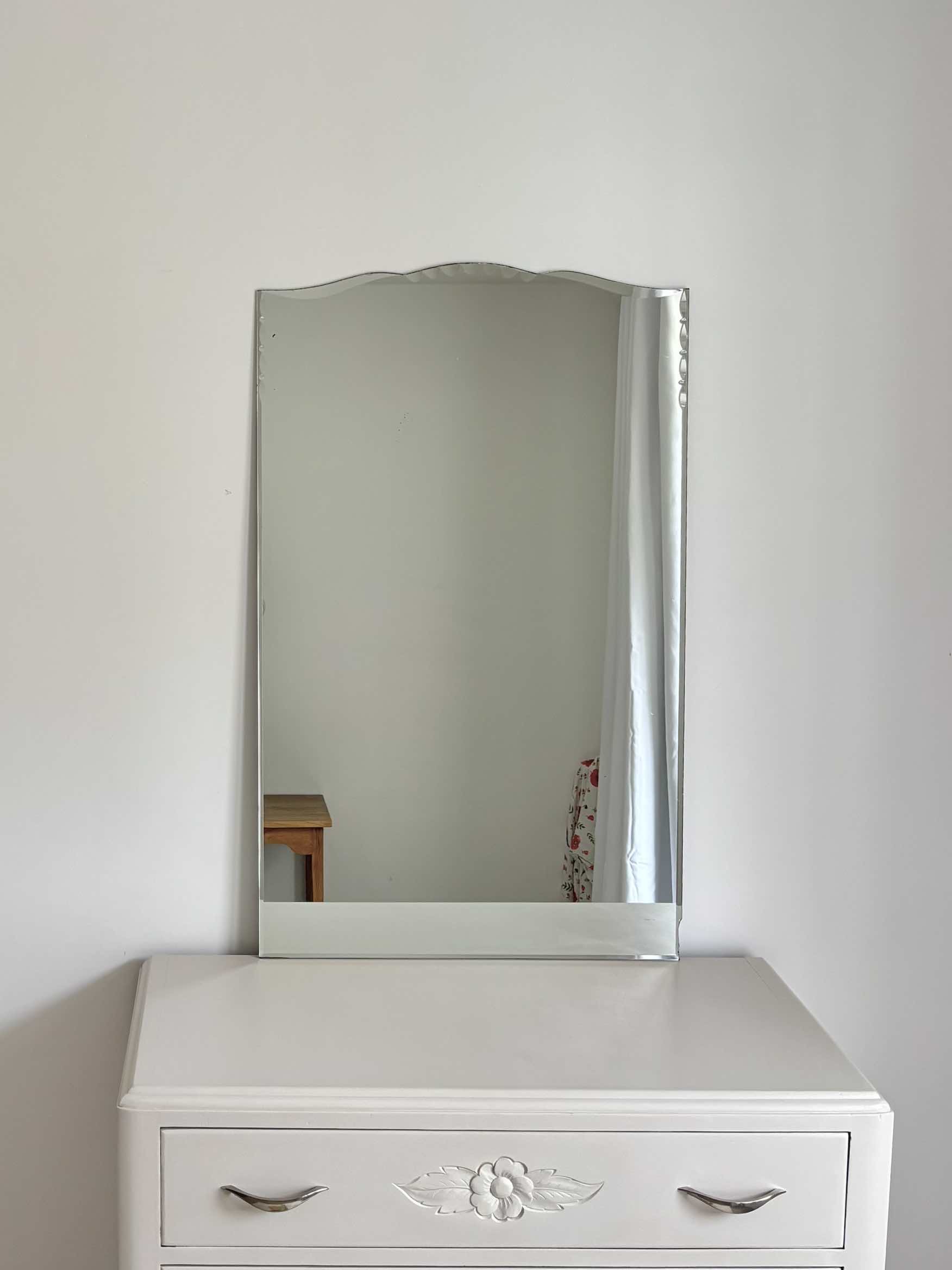 ADOPTÉ - Le miroir ciselé "Le camélia rouge" – Image 13