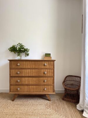commode années 1950 en chêne et pieds compas