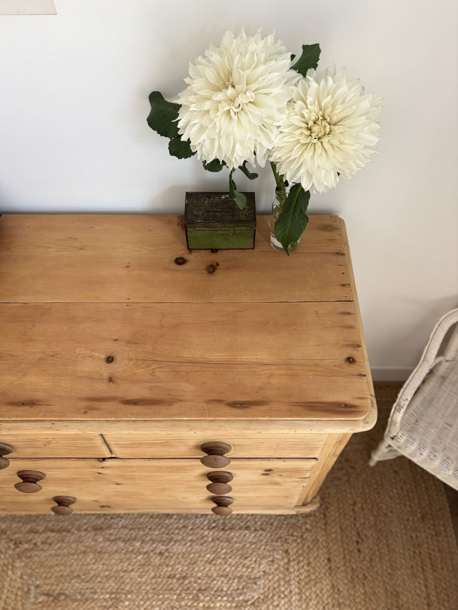 ADOPTÉE - La commode anglaise Sonnet 43 – Image 5